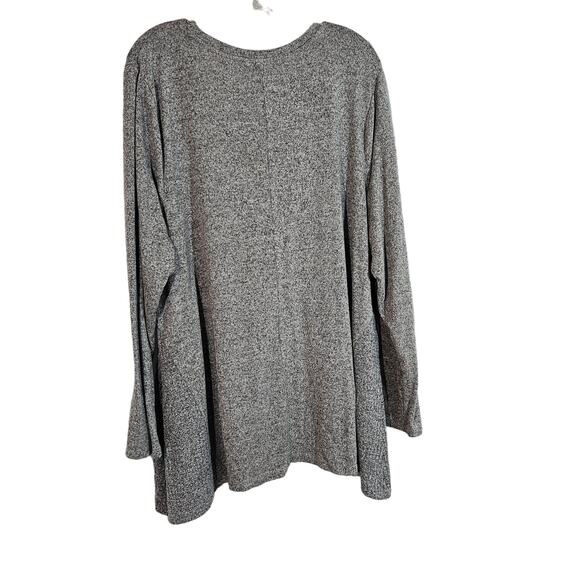 Lane Bryant 22 24w plus size lightweight sweater black gray heather relaxed fit - Picture 2 of 9